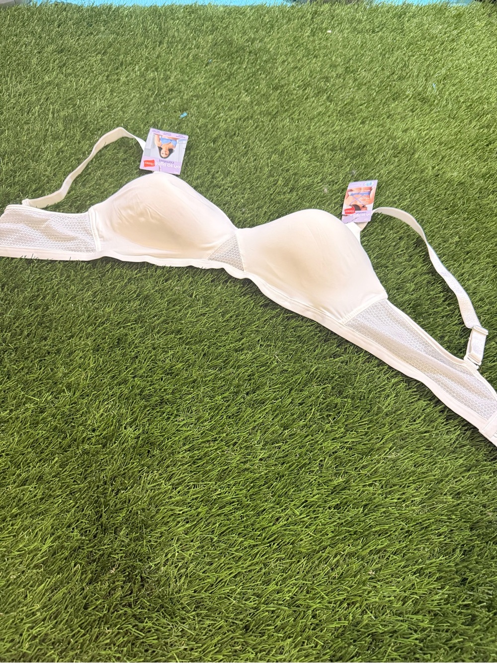 Hanes Oh So Light Comfort Bra - Picture 2 of 5